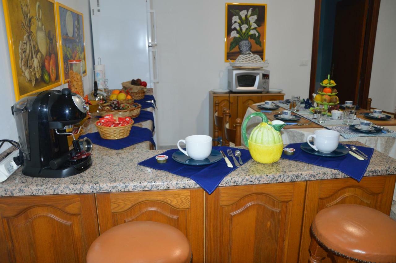 B&B Vicolo Del Chiostro Aci Sant'Antonio Exterior photo